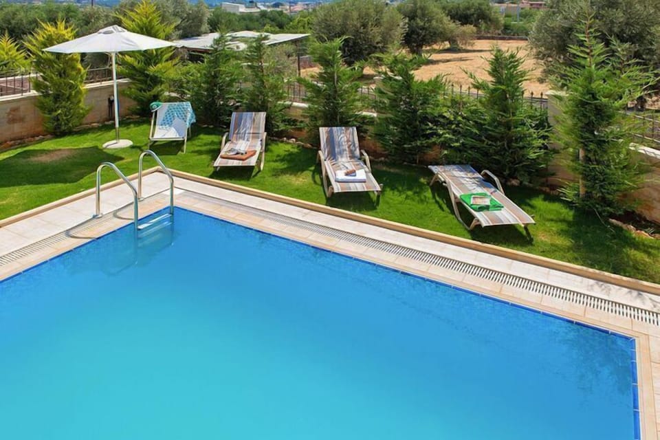 Holiday Home Swimming Pool