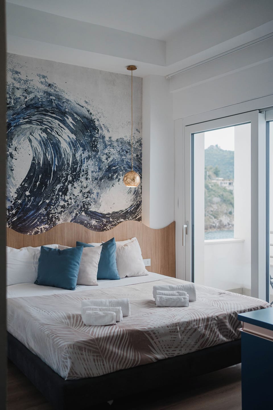 Superior Double, Sea View | Minibar, in-room safe, blackout drapes, soundproofing