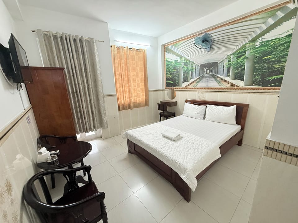 Comfort Double Room Single Use | Iron/ironing board, free WiFi