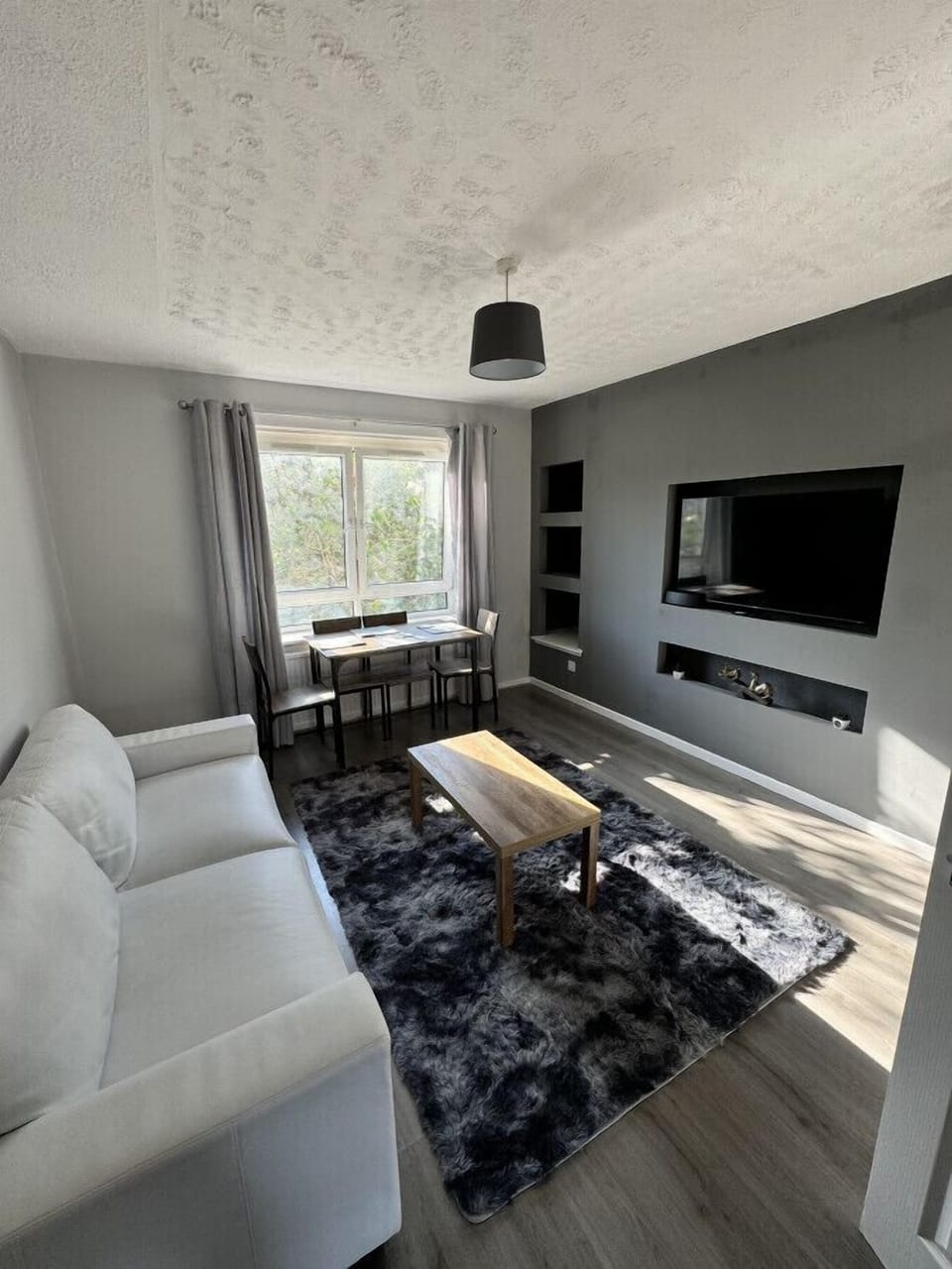 Living/Dining Area