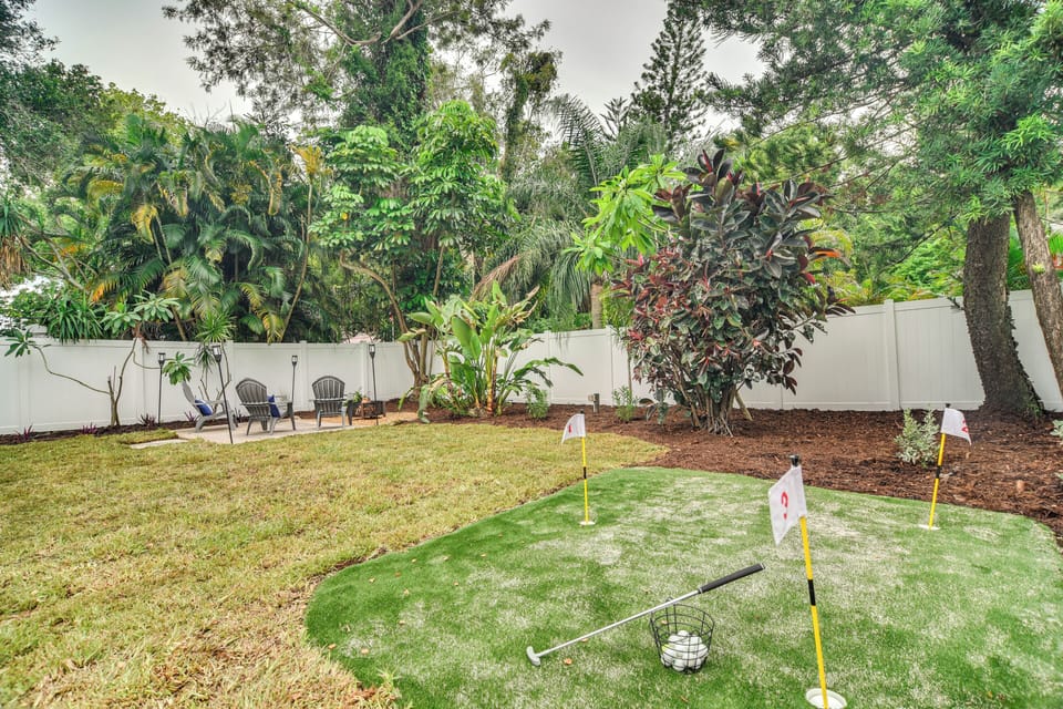 Fenced Yard | Putting Green | Wood-Burning Fire Pit