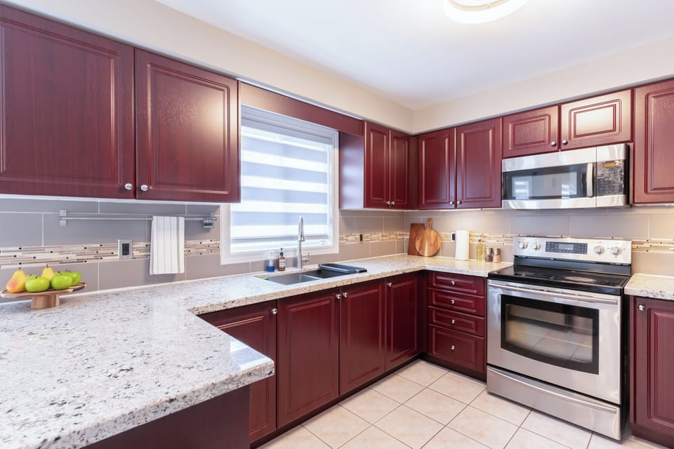 Fully equipped kitchen.