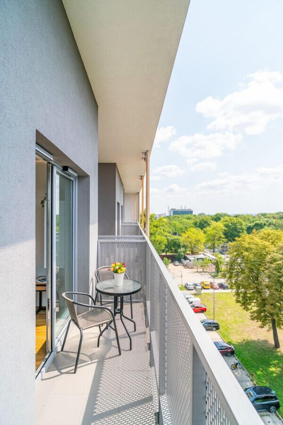Private Balcony | Book Now with RENTUJEMY