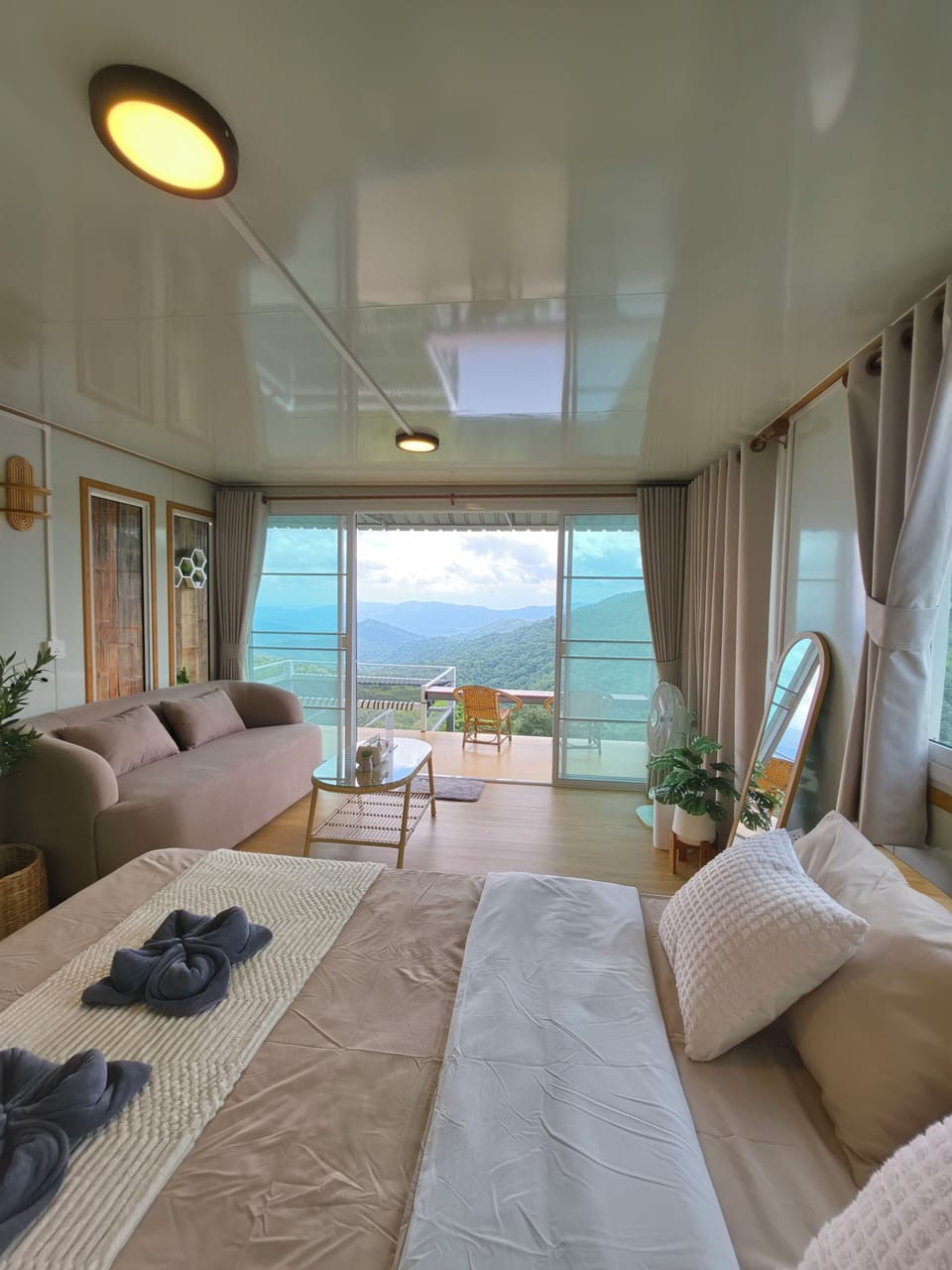 Glass House for 2 People | Bed sheets