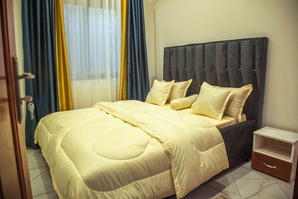 2 bedrooms, iron/ironing board, free WiFi