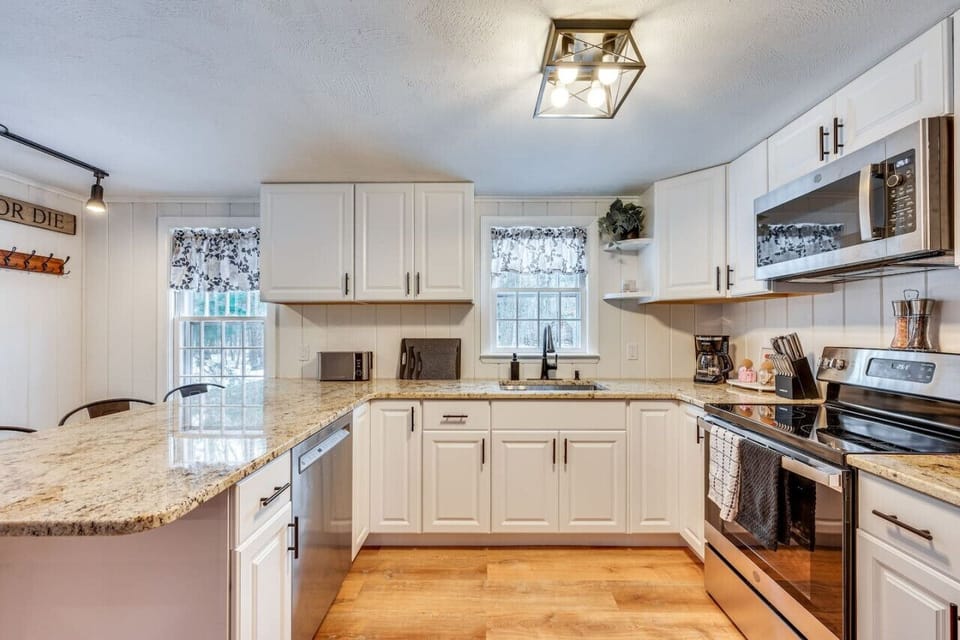 Stock the fridge and settle in—this kitchen is fully equipped for your stay.