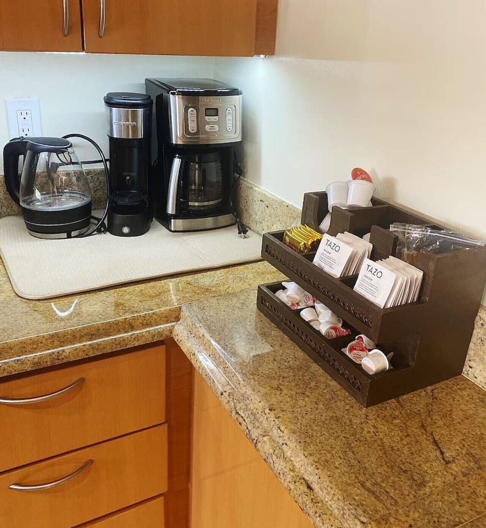 Coffee & Tea bar!