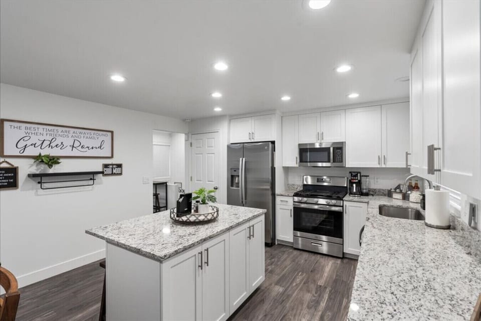 Full Kitchen