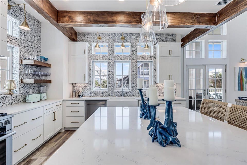 House (6 Bedrooms) | Interior