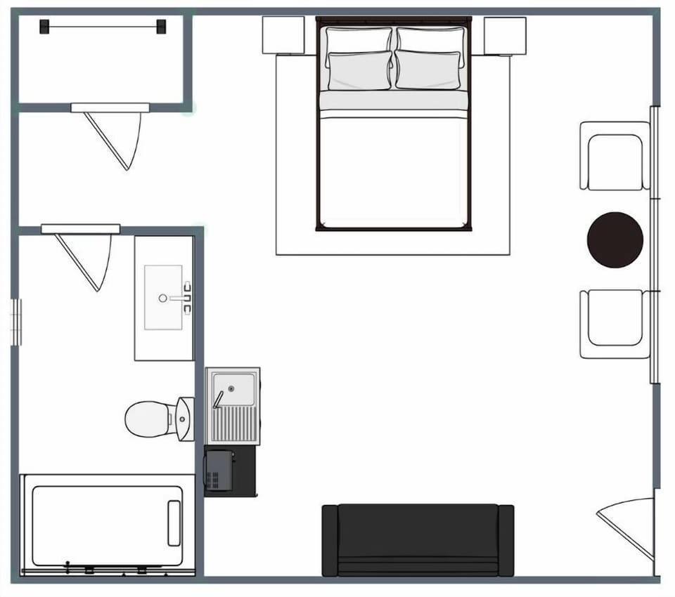 Deluxe King Room | Premium bedding, pillowtop beds, laptop workspace, blackout drapes