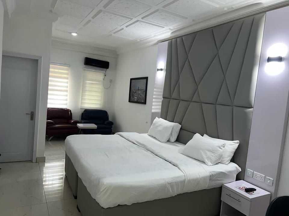 Executive Room | Premium bedding, desk, laptop workspace, bed sheets