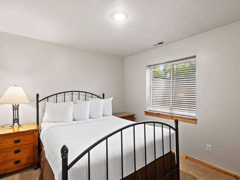 Third Bedroom / Queen Bed (Downstairs)