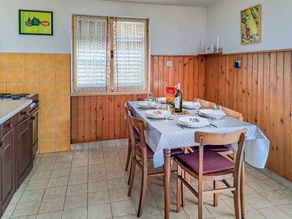 Kitchen / Dining Room