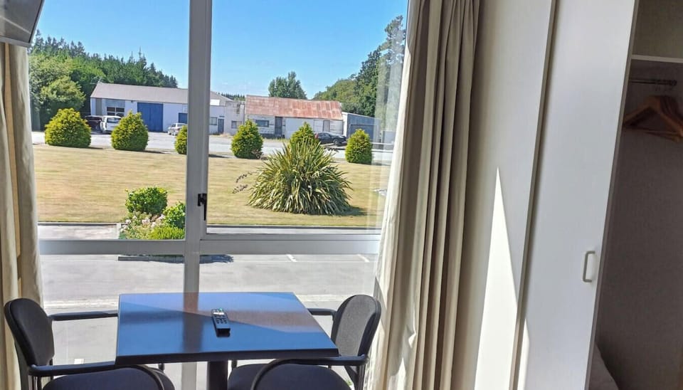 Enjoy you meal while looking out of the apartment to the east.