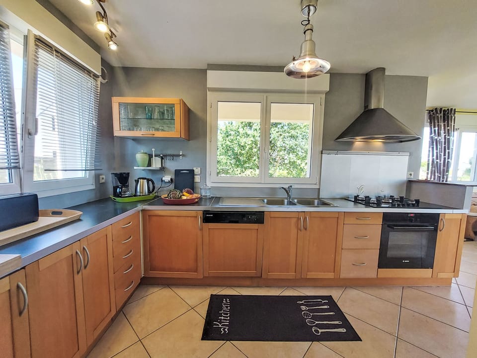 Kitchen / Dining Room
