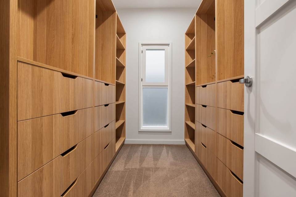 Master Bedroom + Walk in Wardrobe