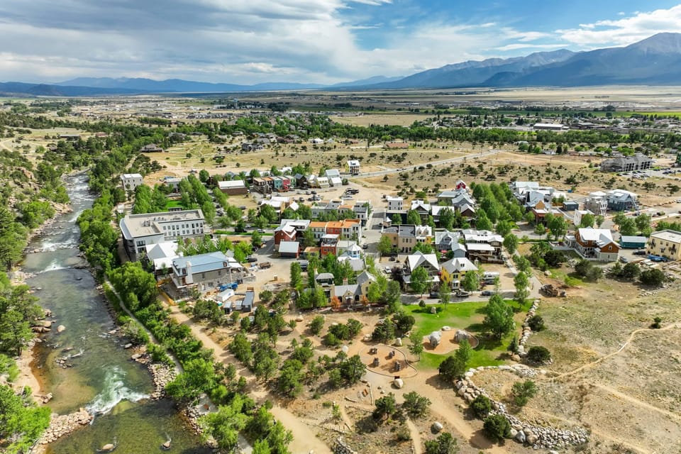 Come stay in South Main at Whitewater Estate!