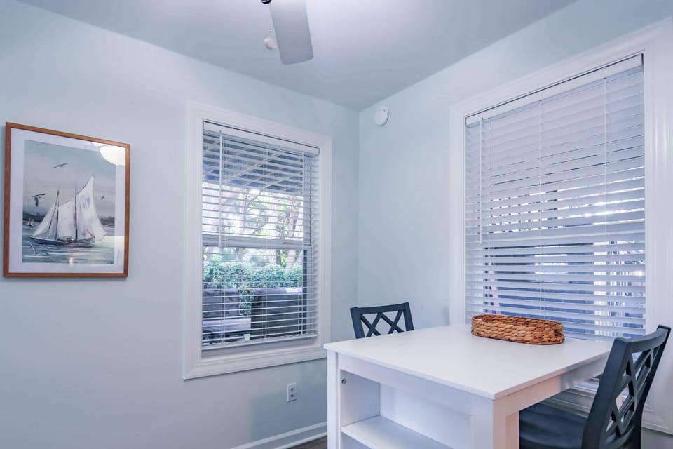 This dining area seats 2.