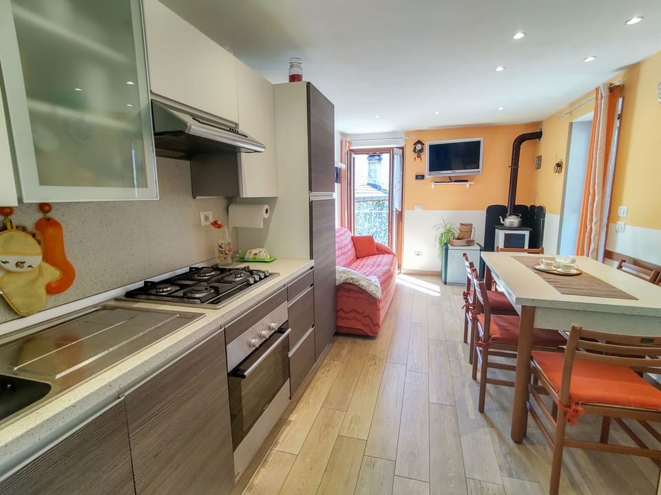 Kitchen / Dining Room