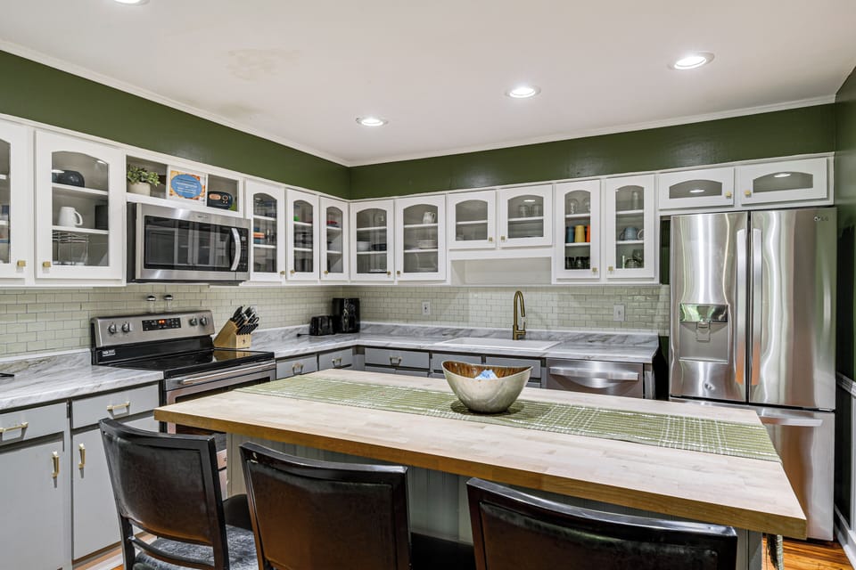 House (5 Bedrooms) | Interior