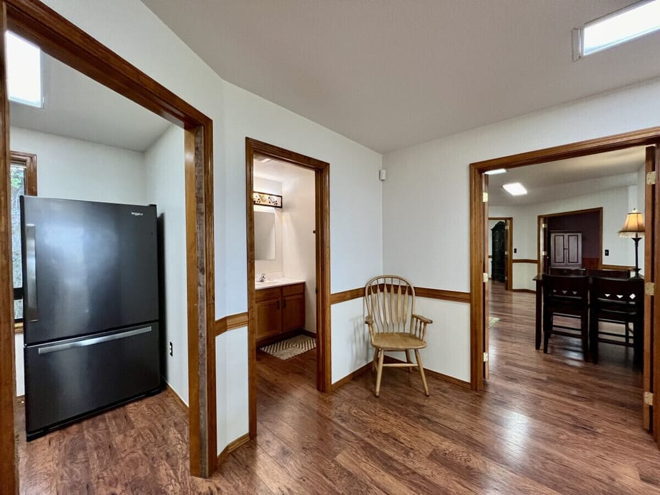 Entrance to the kitchen and bathroom from main area