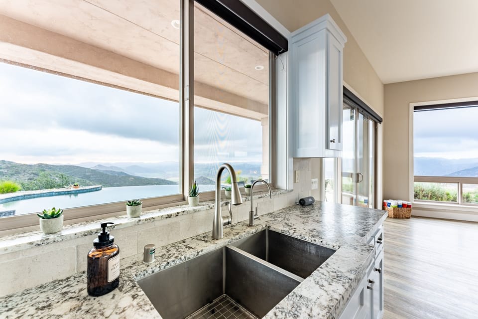 House, 4 Bedrooms | Private kitchen | Fridge, oven, coffee/tea maker, electric kettle