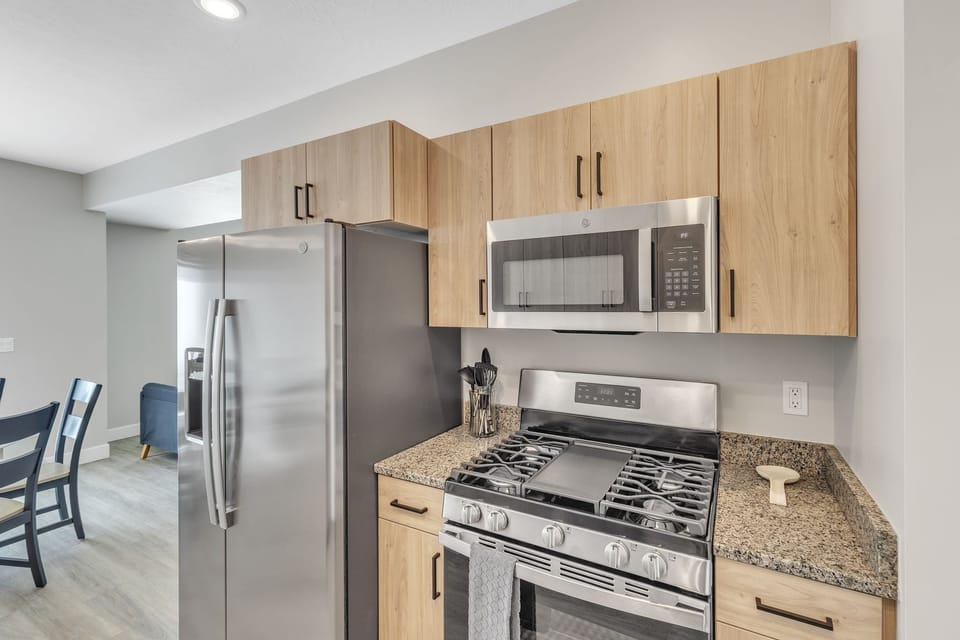 House, 3 Bedrooms | Private kitchen | Fridge, oven, toaster