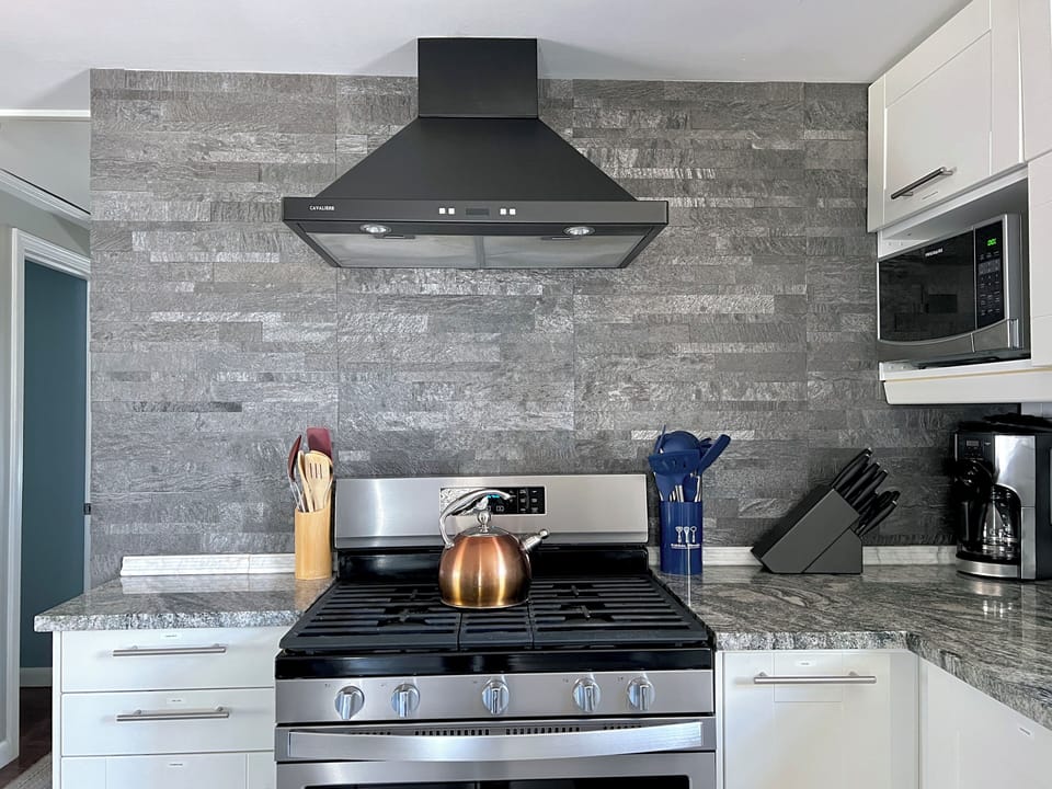 Fully Stocked Kitchen
