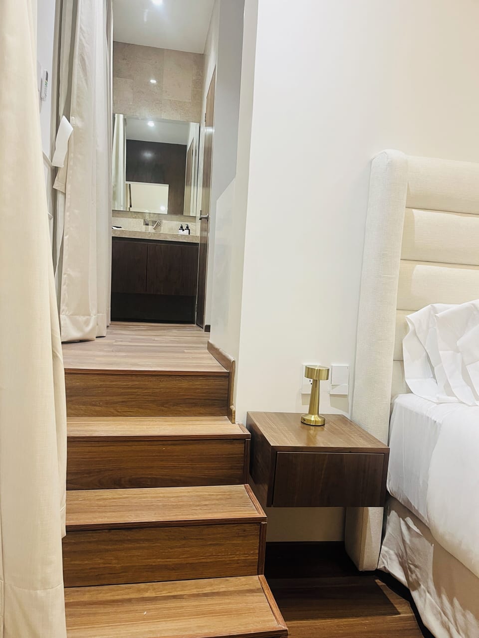 Grand Studio, Courtyard View | Premium bedding, down comforters, memory foam beds, minibar
