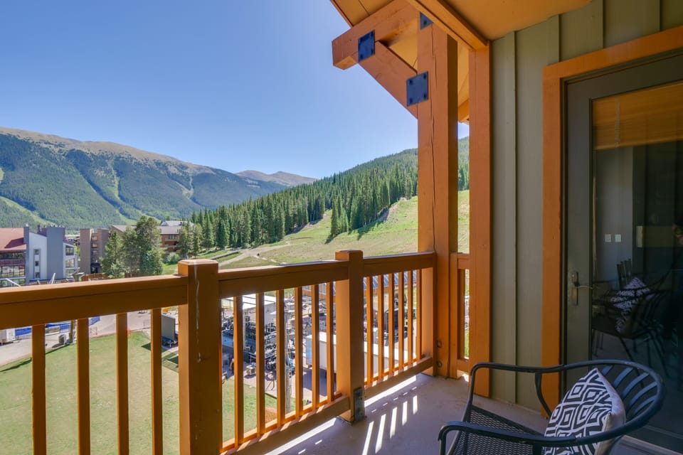 Architecture, Balcony, Building, Nature, Outdoors