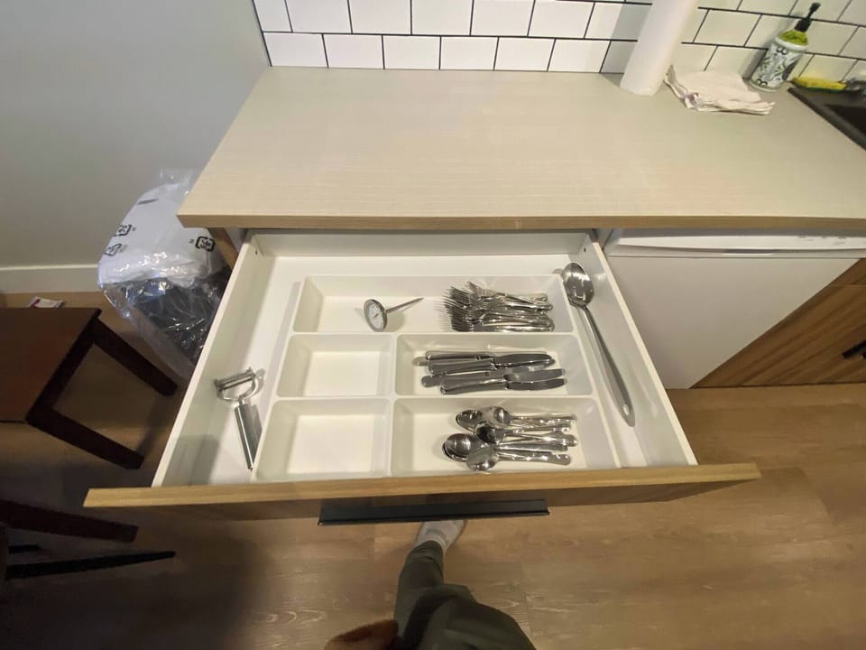 Room, 1 Bedroom, Patio, Garden View | Private kitchen