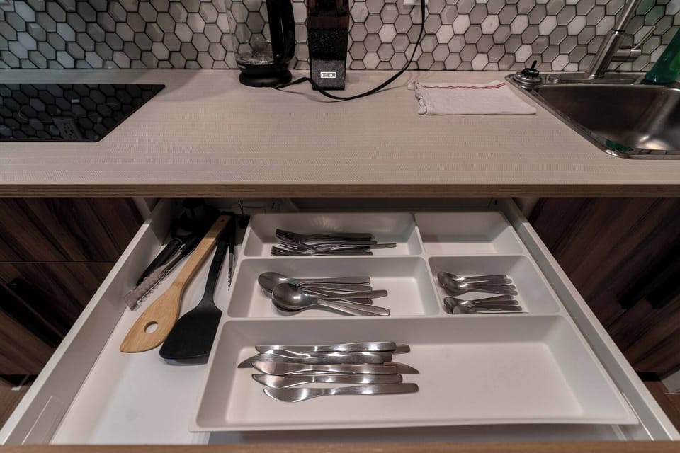 Apartment, 2 Bedrooms | Private kitchen