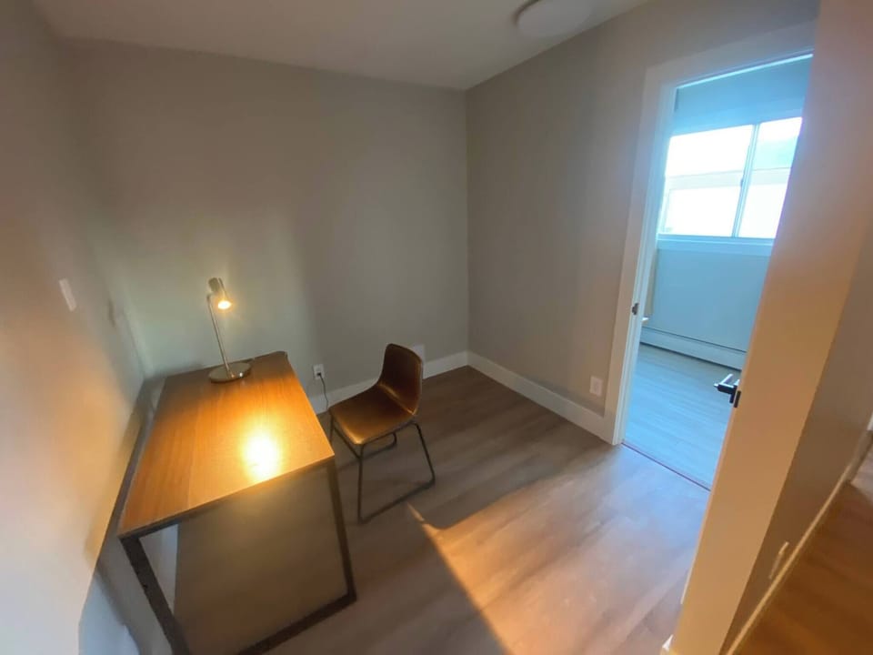 Room, 1 Bedroom, City View | Interior