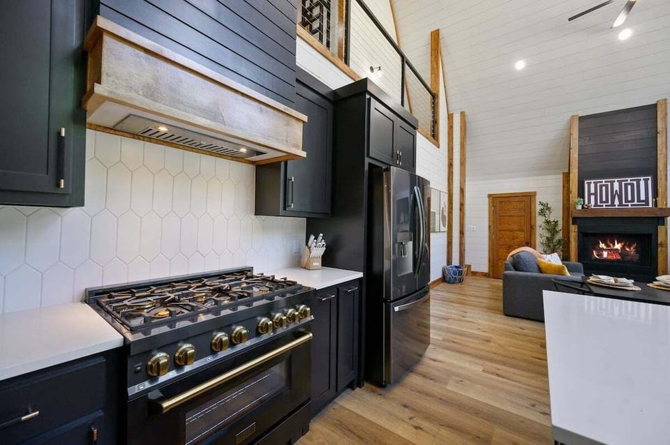 Fully stocked kitchen for preparing meals