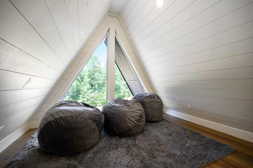 Third floor "treehouse" loft