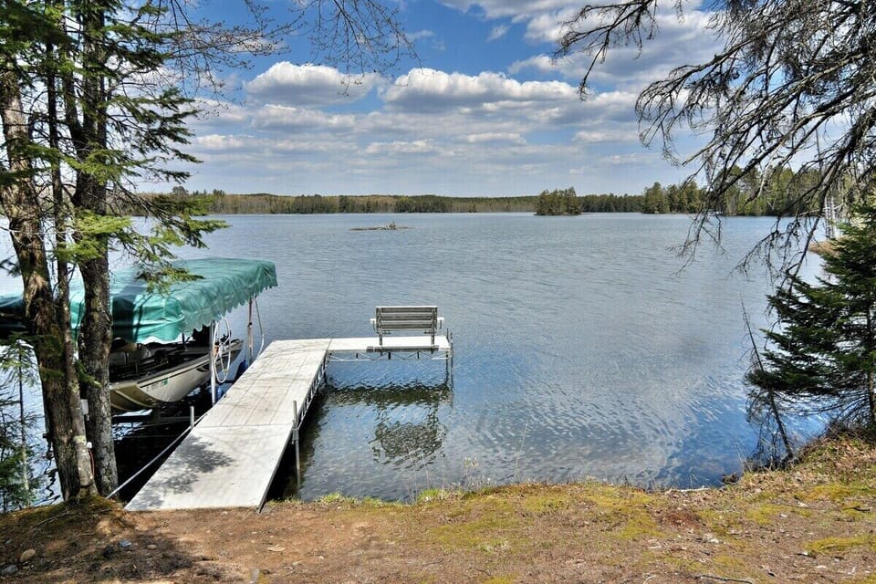 There are 2 docks available.