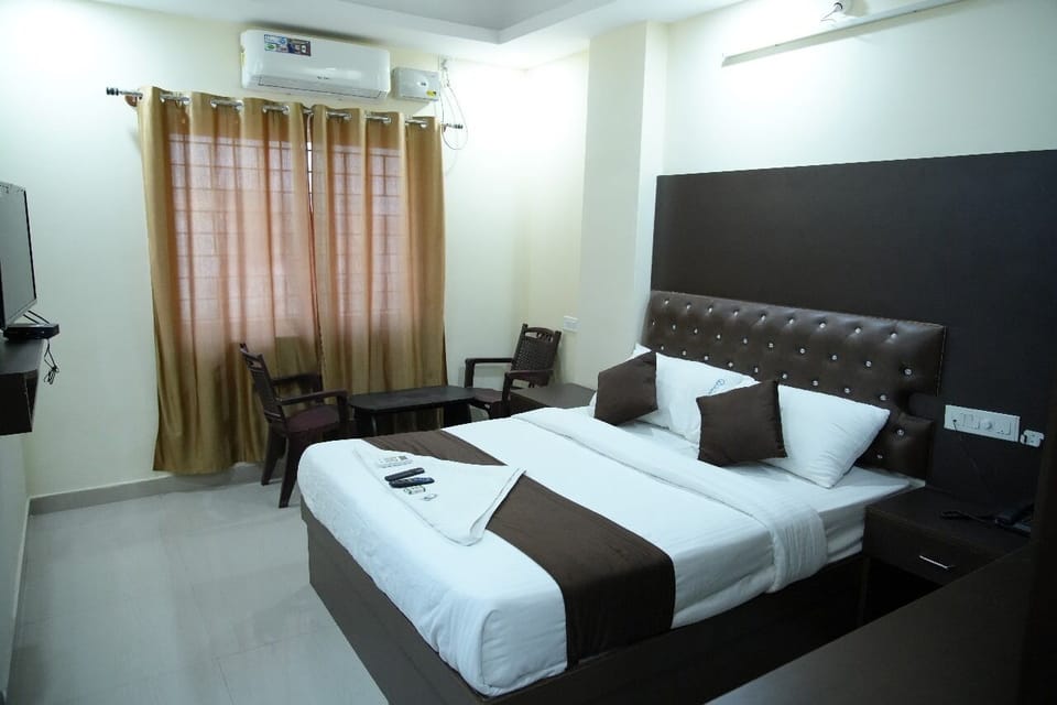 Deluxe Double Room, City View | City view