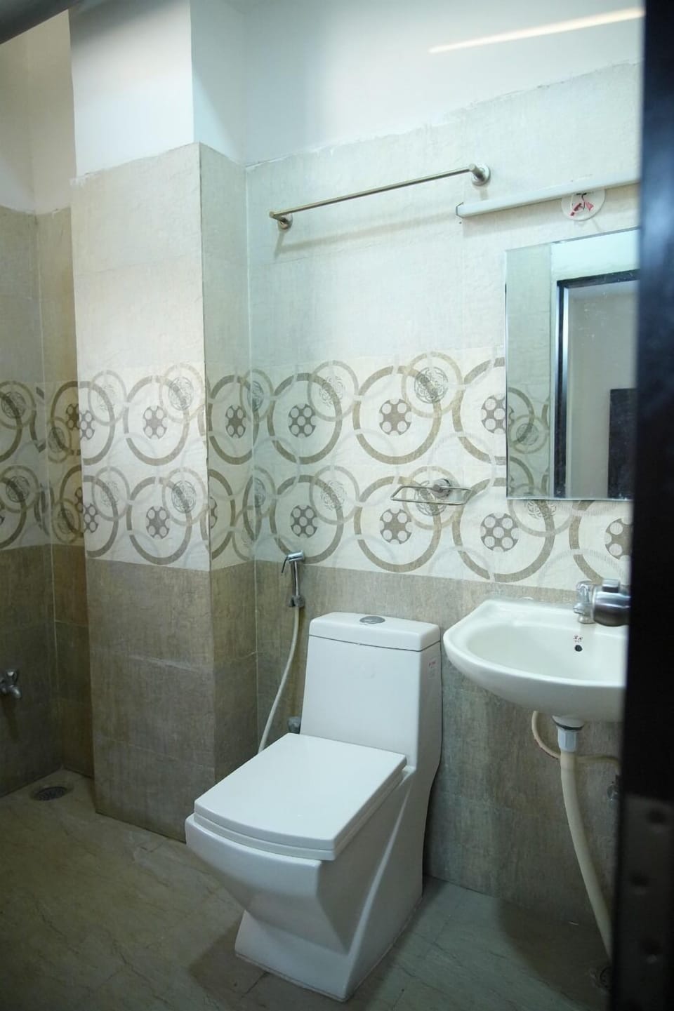 Deluxe Double Room, City View | Bathroom