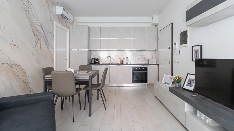 Apartment (1 Bedroom) | Interior