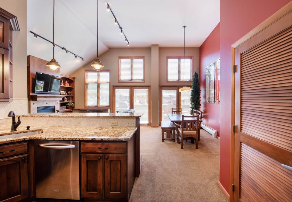 Condo, 2 Bedrooms | Private kitchen | Coffee/tea maker, fridge, oven, toaster