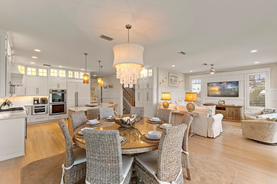 House, 4 Bedrooms | Private kitchen | Coffee/tea maker, fridge, toaster