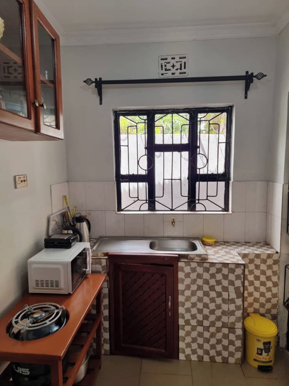 Standard Double or Twin Room | Shared kitchen facilities | Fridge, microwave, oven, stovetop