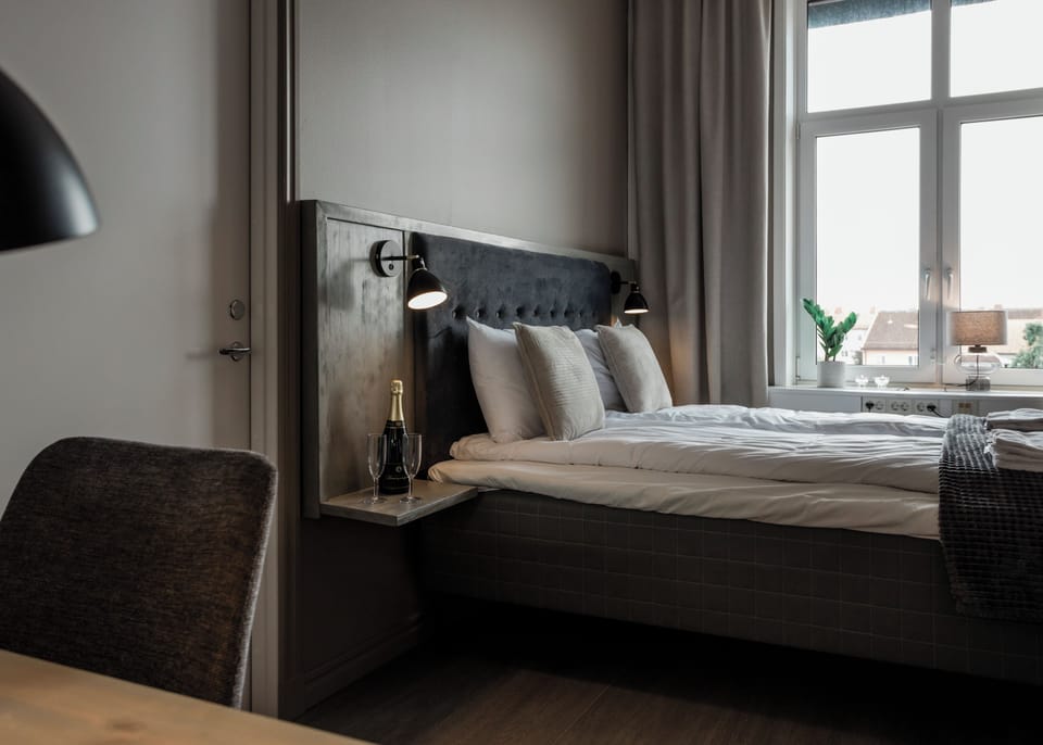 Double Room | Desk, laptop workspace, blackout drapes, free WiFi