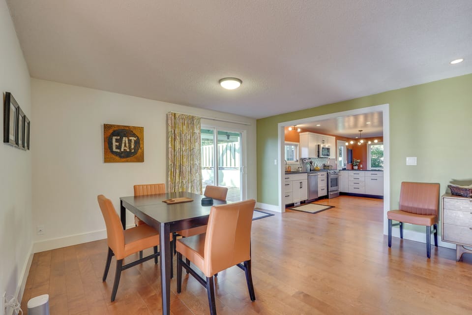 Dining Room | Fully Equipped Kitchen
