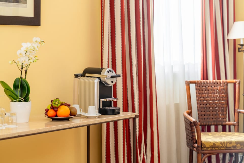 Minibar, in-room safe, desk, laptop workspace