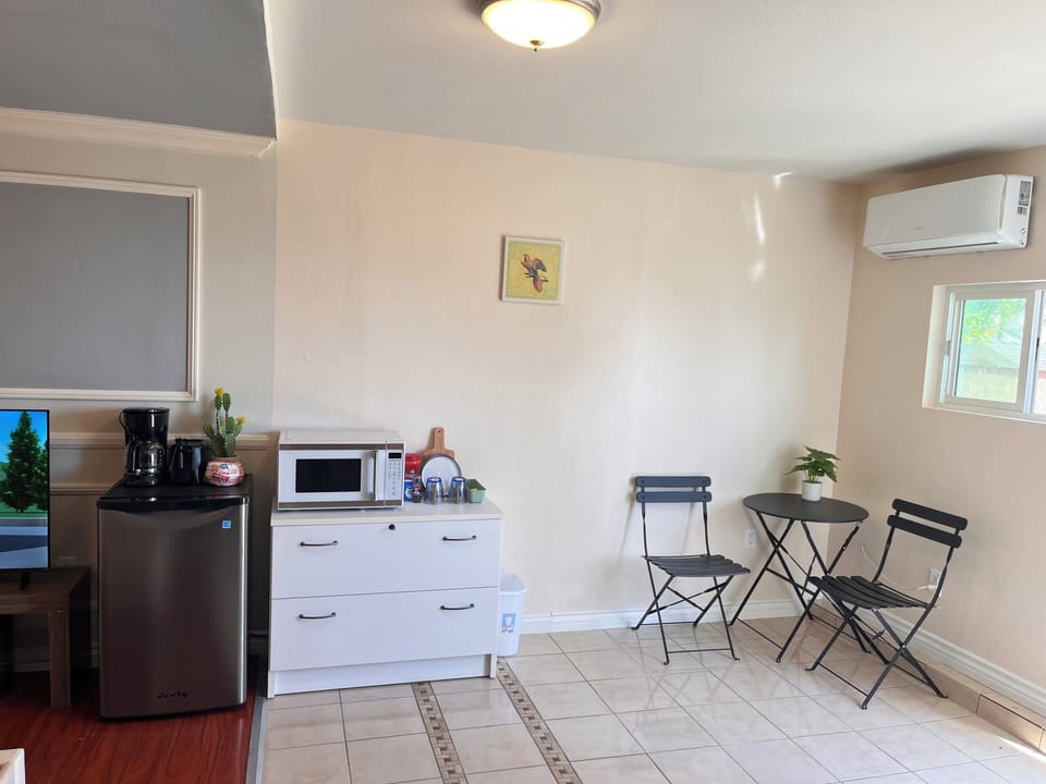 Kitchenette and dining table for 2