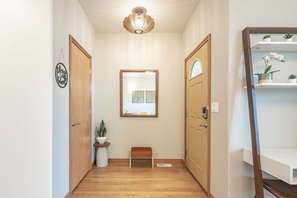 Indoors, Floor, Flooring, Hardwood, Furniture