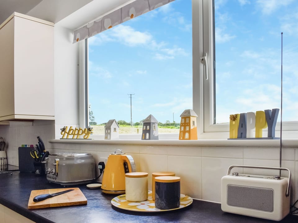 Kitchen | Trelawney Bungalow, Callington