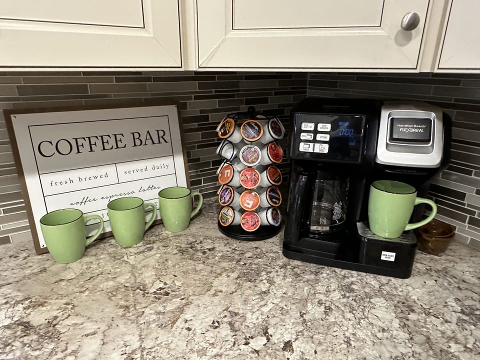 Shelf, Indoors, Floor, Pot, Pottery