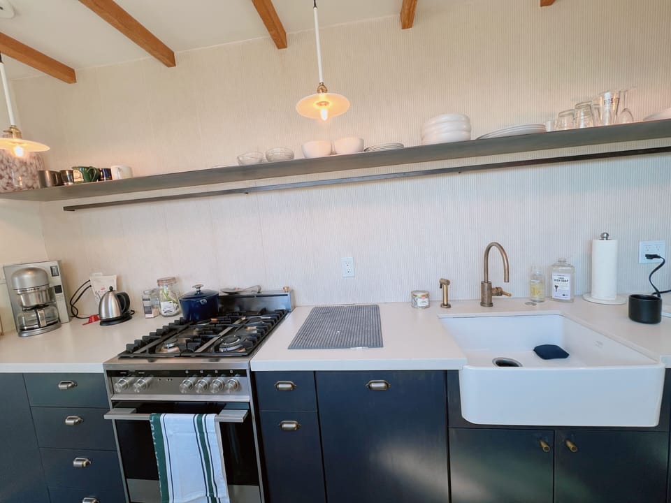 Full Kitchen.